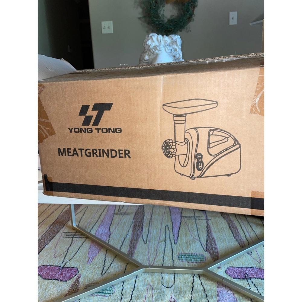 Yong Tong Meat Grinder OPEN BOX NEVER USED MODEL MGD360A DEER MEAT